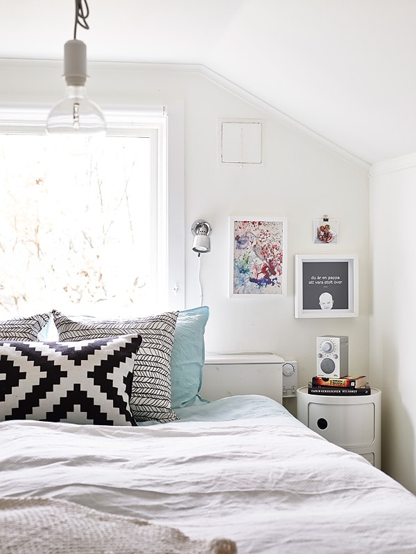 Cozy Swedish home - via Coco Lapine Design