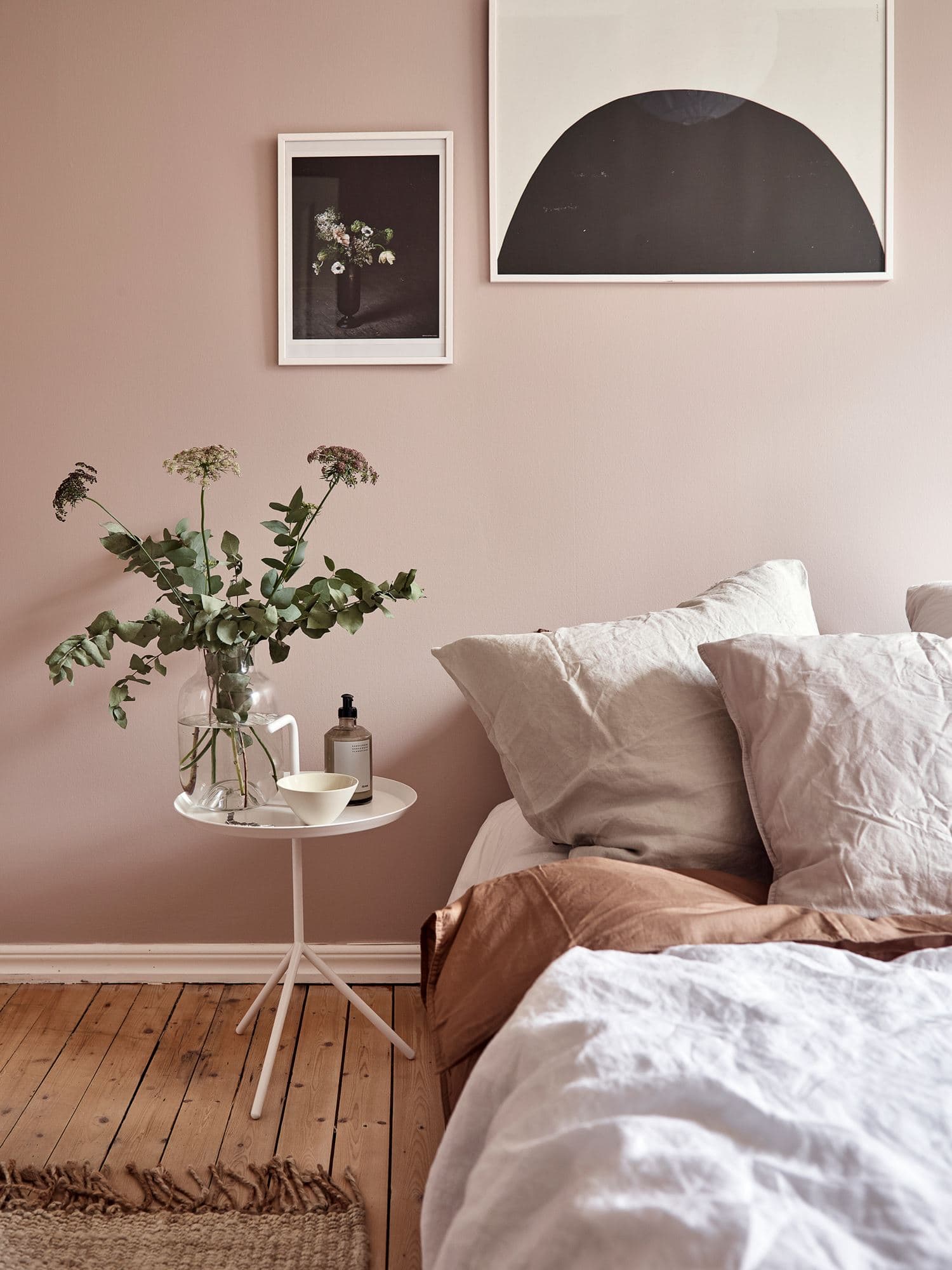 Dusty pink bedroom walls - COCO LAPINE DESIGNCOCO LAPINE DESIGN