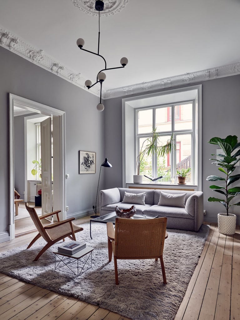 Home in grey and wood tints - COCO LAPINE DESIGNCOCO LAPINE DESIGN