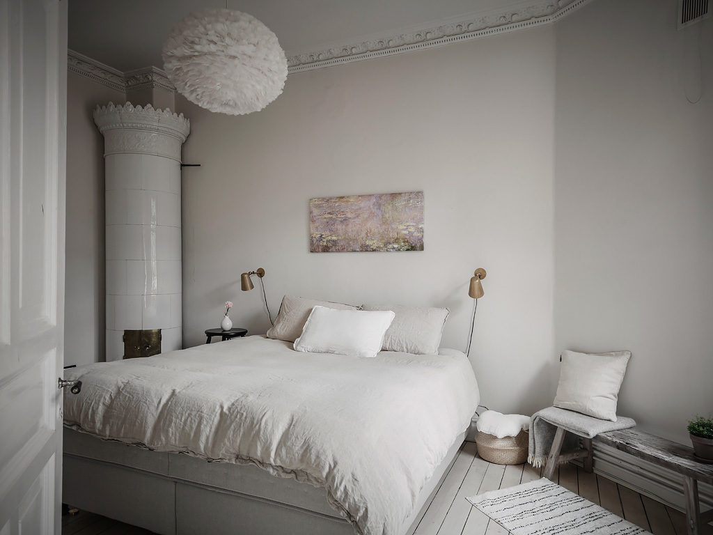  Small Beige Bedroom Ideas with Luxury Interior Design
