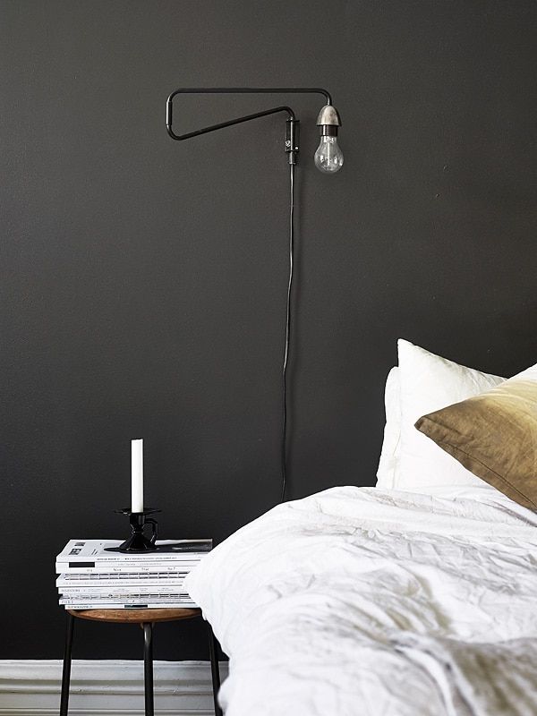 Black bedroom wall - via Coco Lapine Design