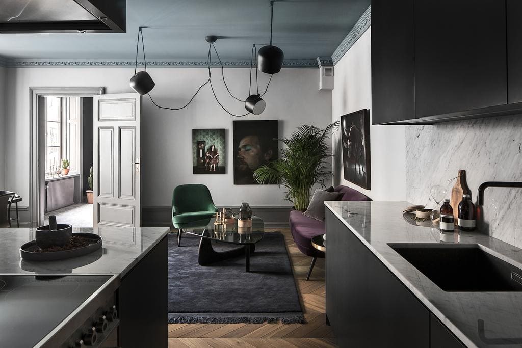 Home in dark colors - via Coco Lapine Design