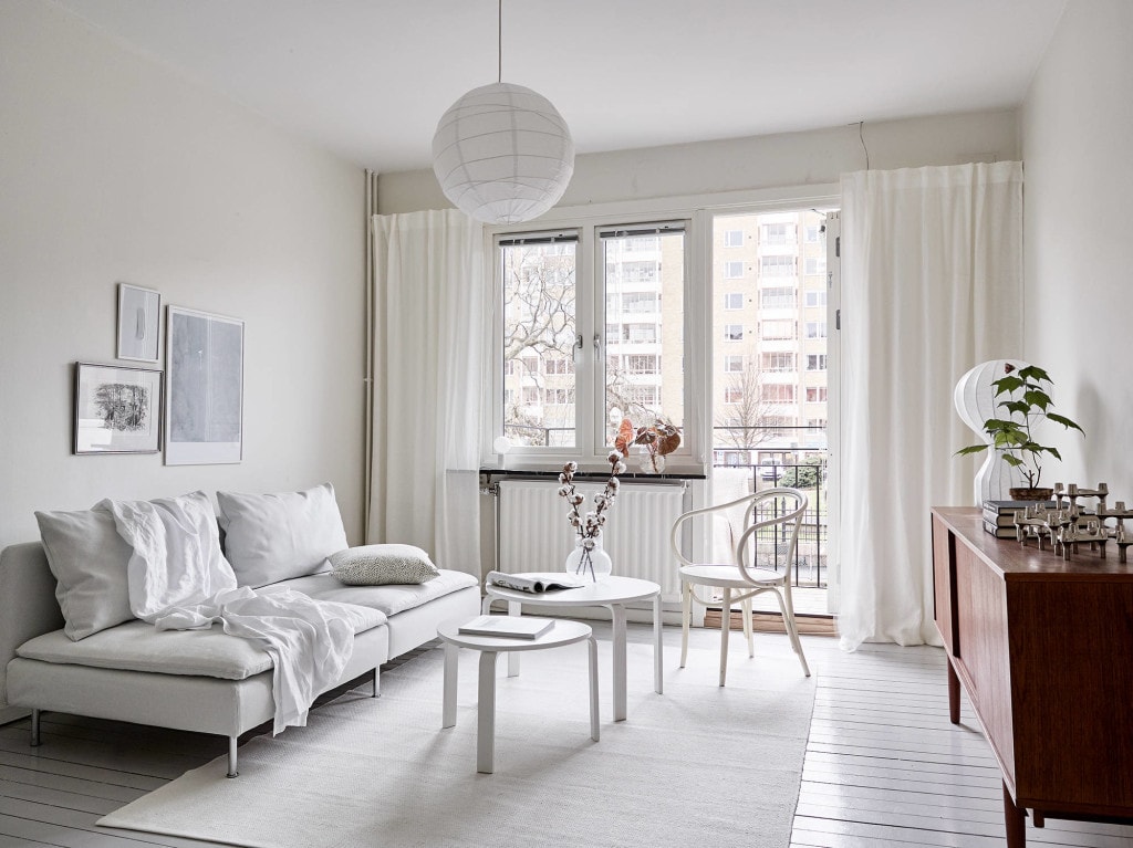 All white home with a vintage touch - COCO LAPINE DESIGNCOCO LAPINE DESIGN