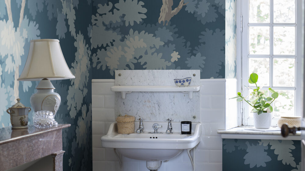 Bathroom Wallpaper Ideas That Are Certain To Inspire - Décor Aid