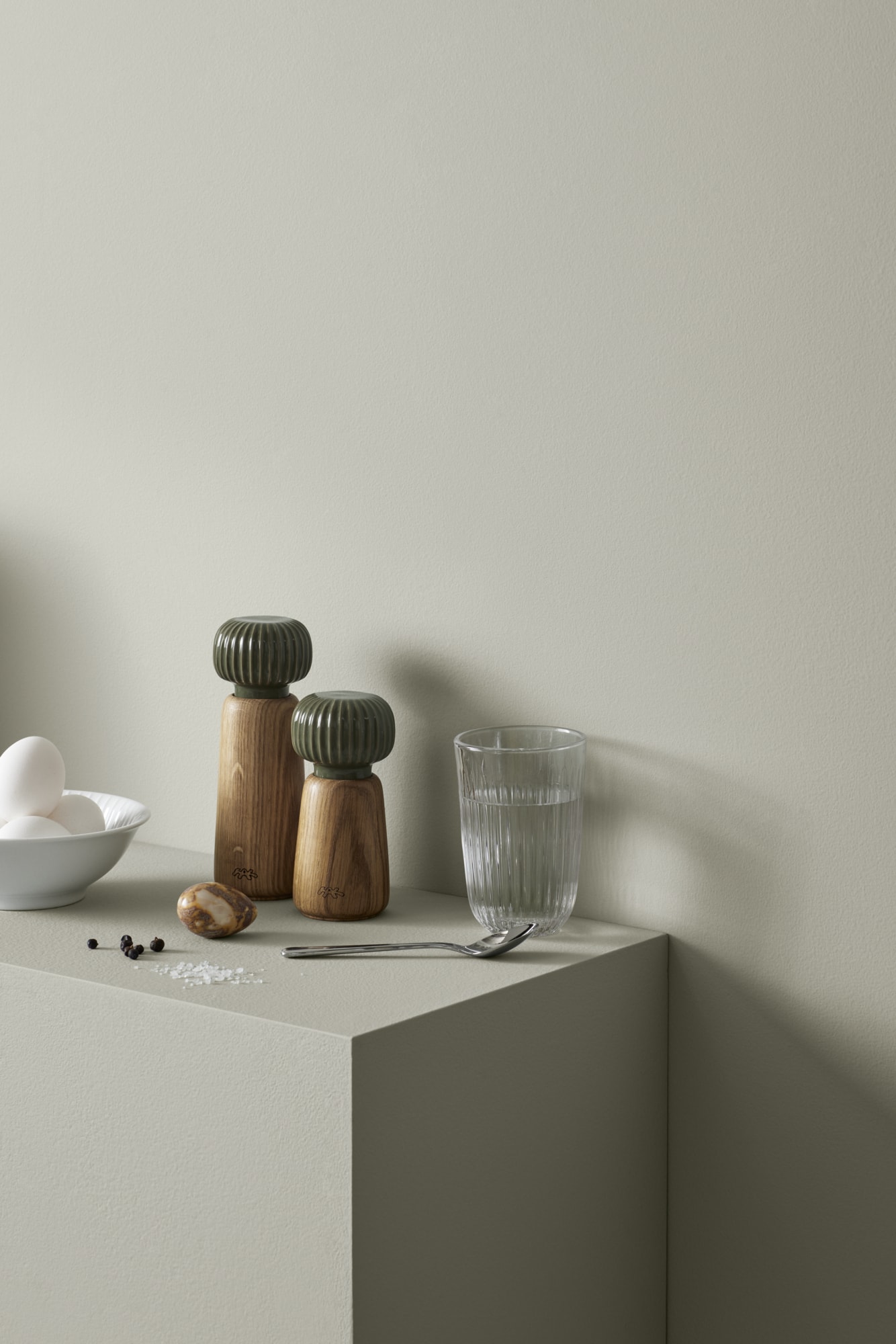 10 Salt and pepper grinder set designs for the modern interior