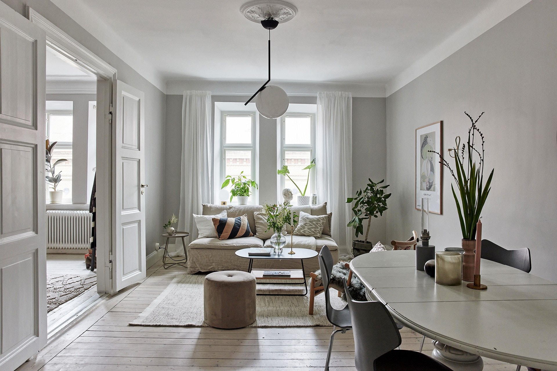 Turn of the century home with beautiful accessories - COCO LAPINE ...