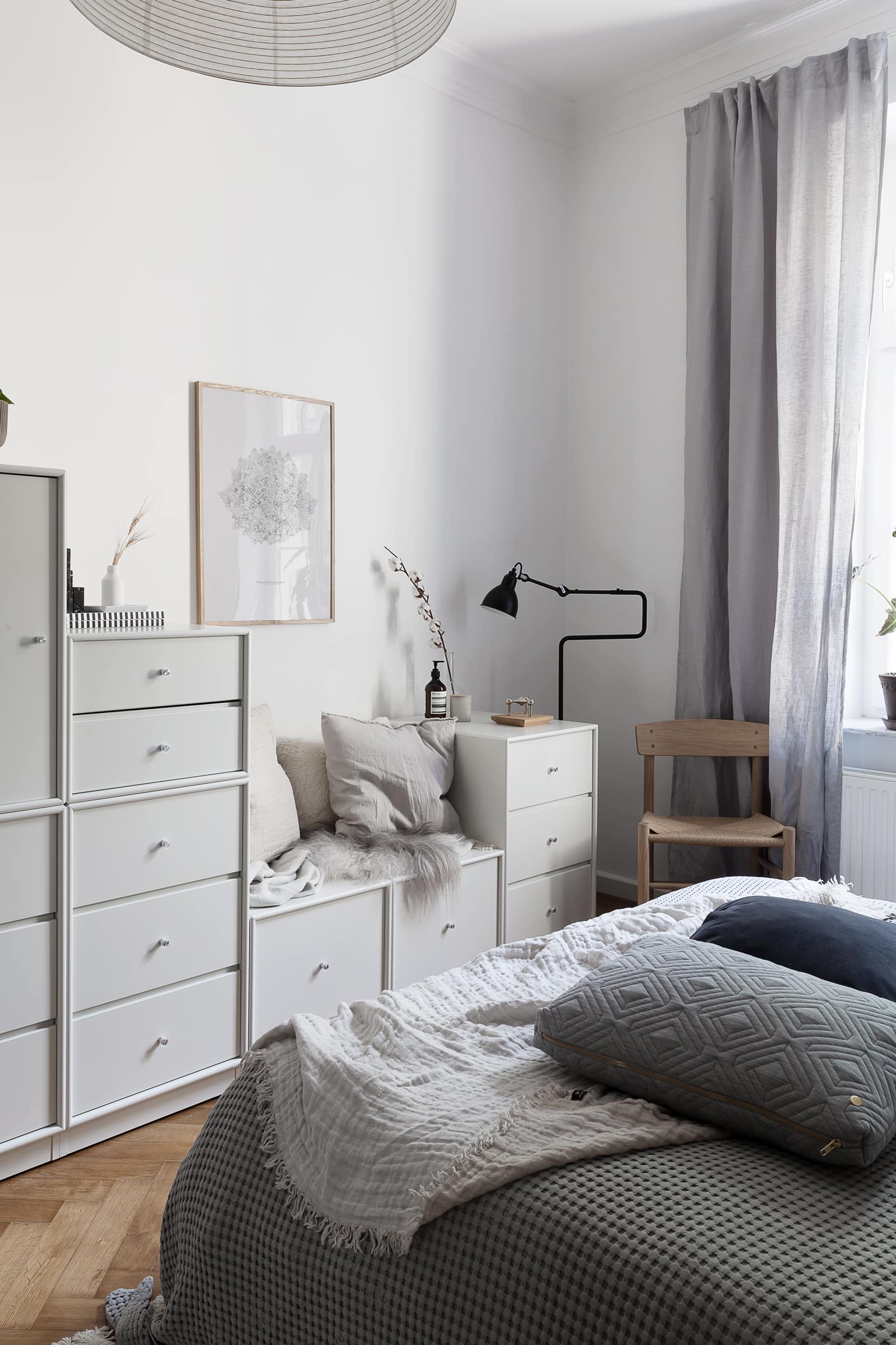 Montana Furniture wardrobe solution in our bedroom - COCO LAPINE ...