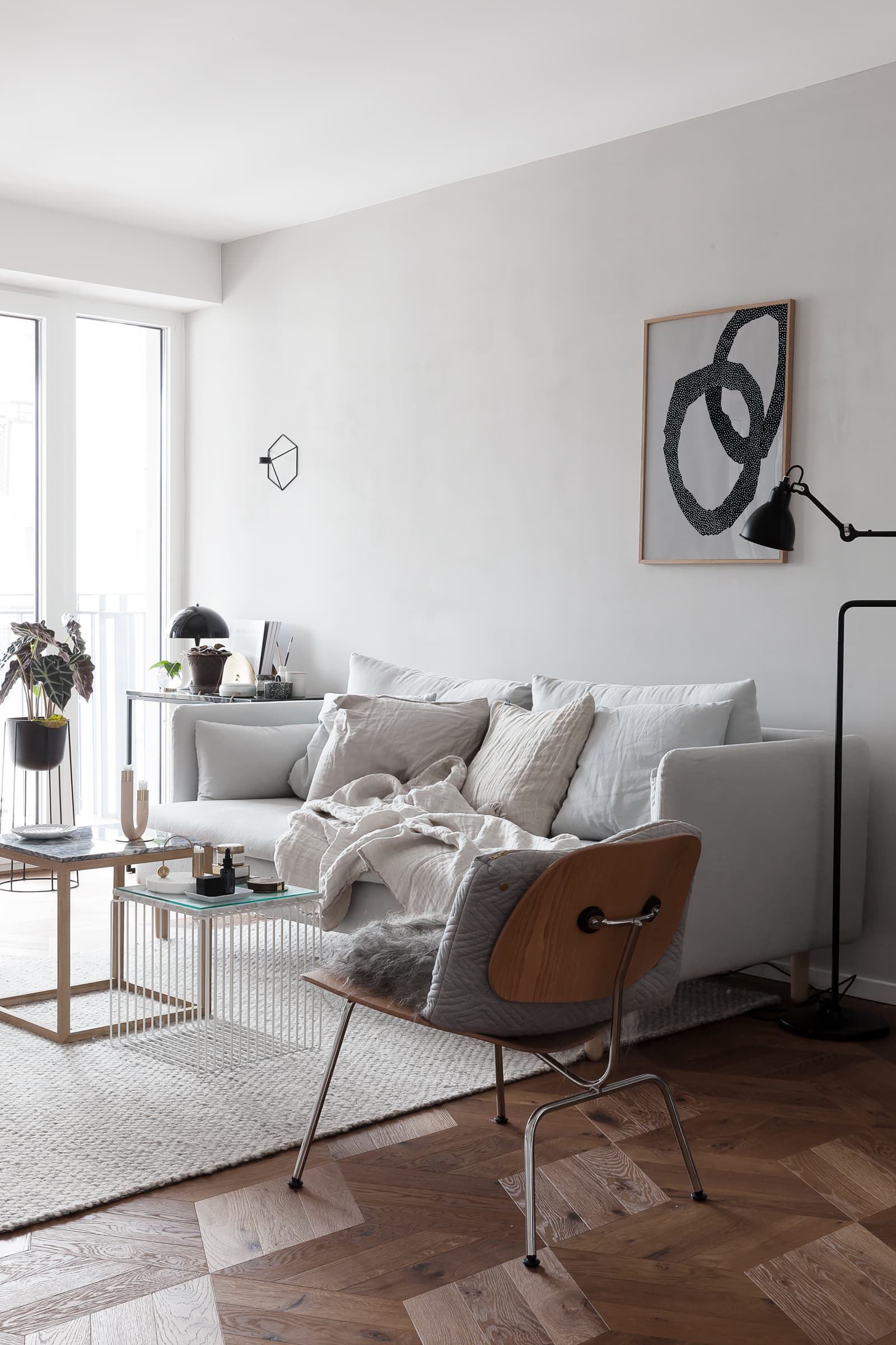 13 contrasting living rooms with dark grey walls - COCO LAPINE DESIGNCOCO  LAPINE DESIGN