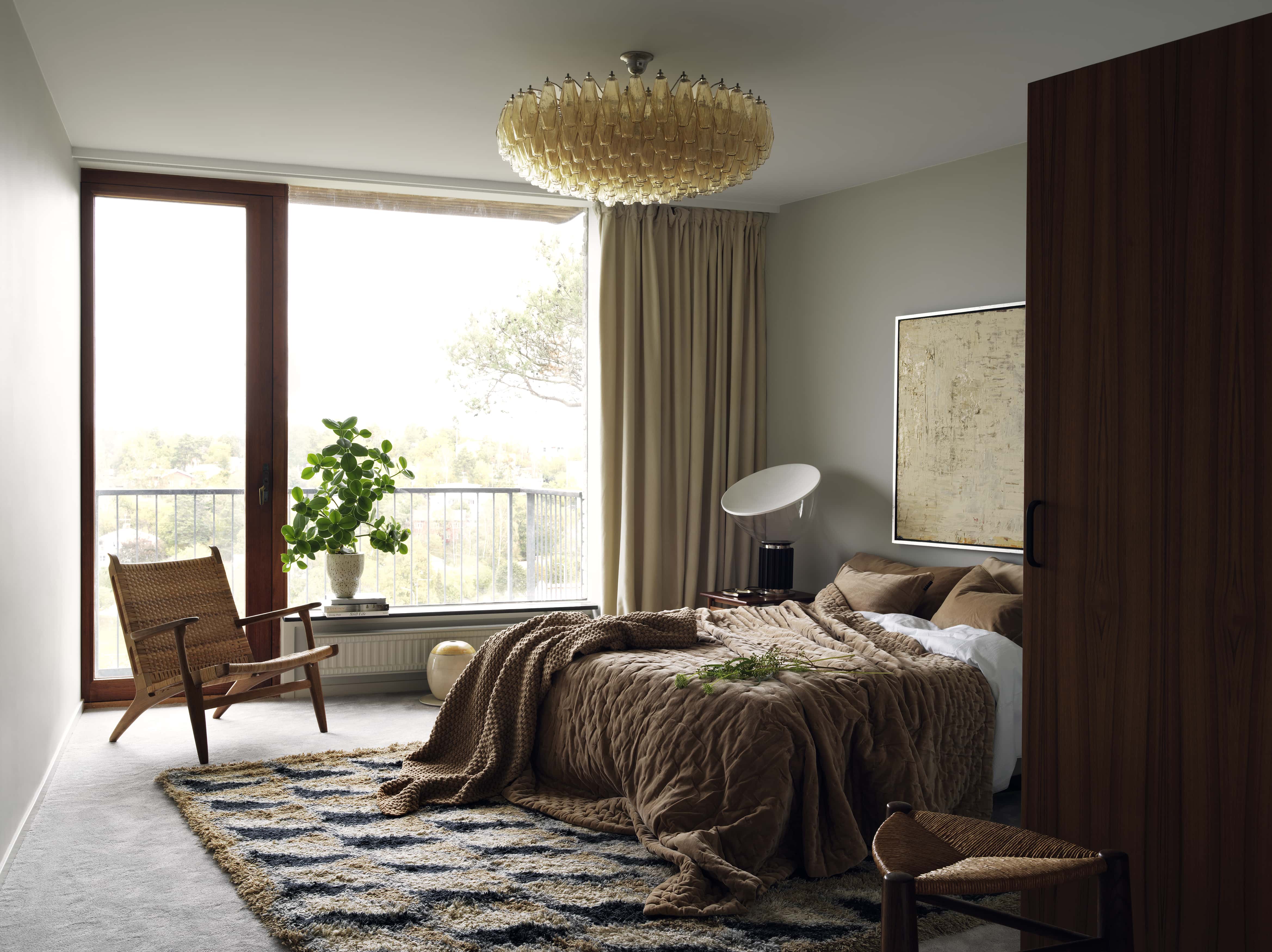 Bedroom in warm tints by Linum - COCO LAPINE DESIGNCOCO LAPINE DESIGN