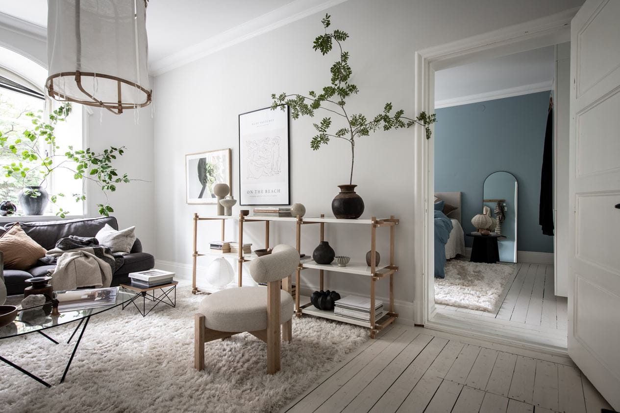 Rounded windows and a dusty blue bedroom in a cozy Swedish flat - COCO ...