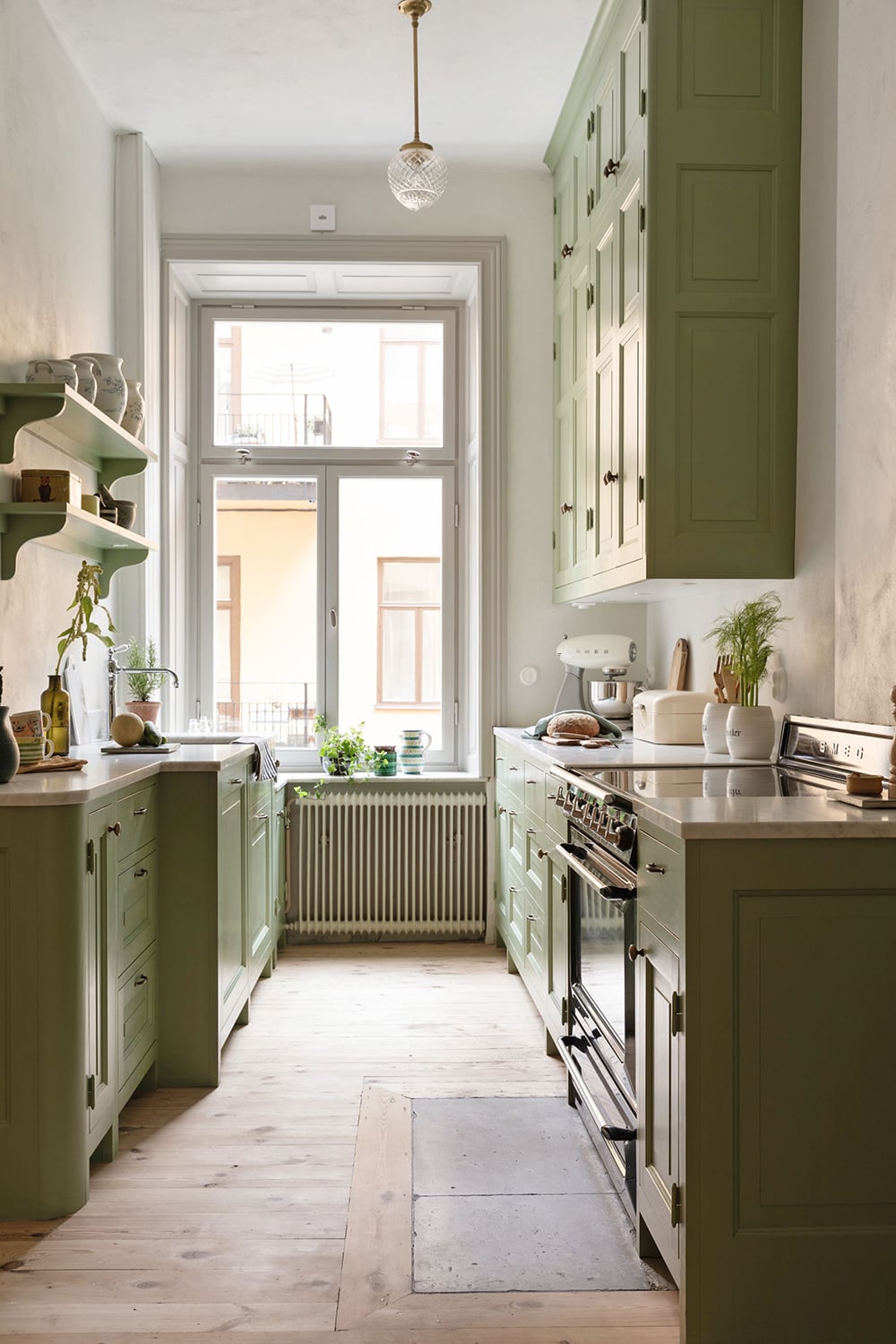 https://cocolapinedesign.com/wp-content/uploads/Sage-Green-kitchen-3.jpeg