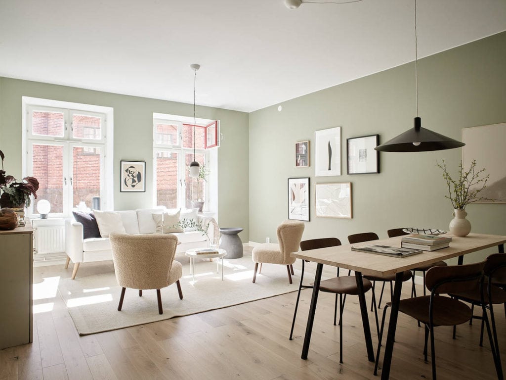 Light flooded home with pale green walls - COCO LAPINE DESIGNCOCO